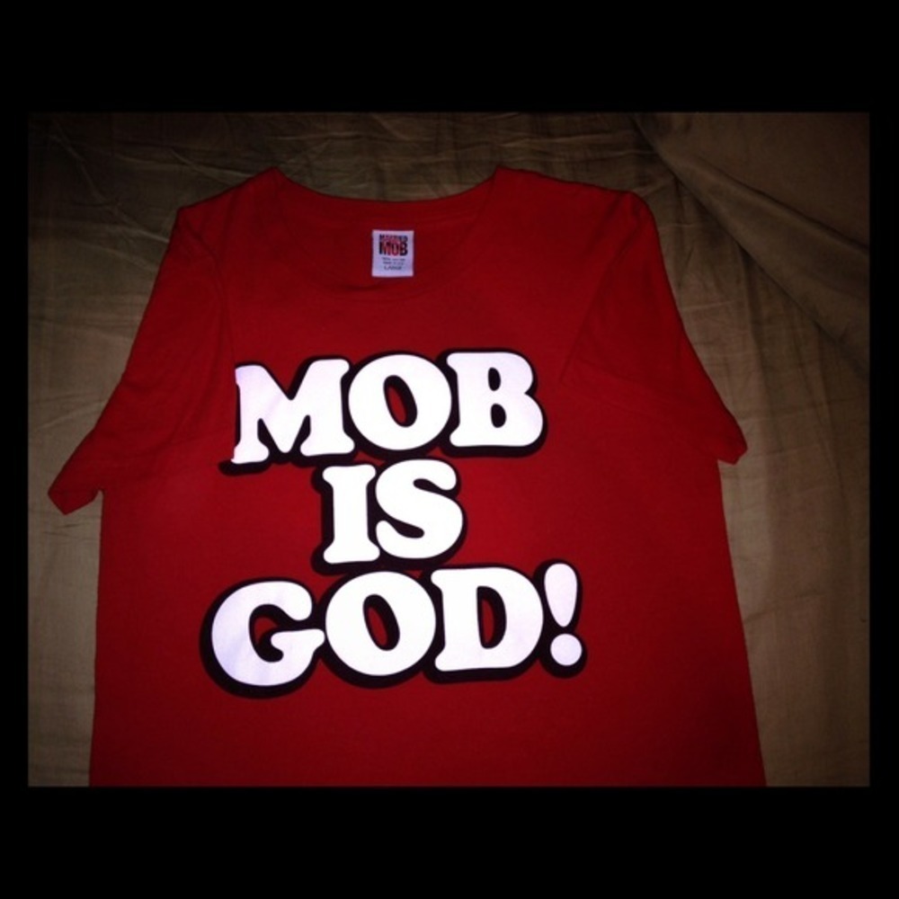 💋 Married to the M.O.B. “Mob is God” Tee - Picture 2 of 4